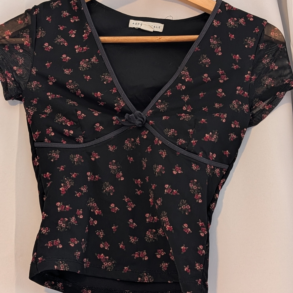 Aeropostale Black Floral Crop Top